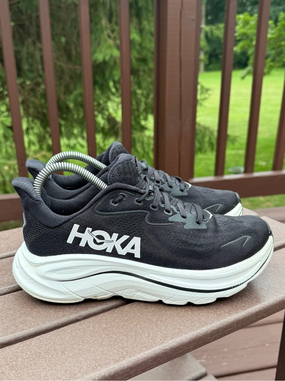 Hoka One One Clifton 10 Black and White Running Sneakers Women’s Size 7